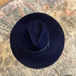 Britton navy hat